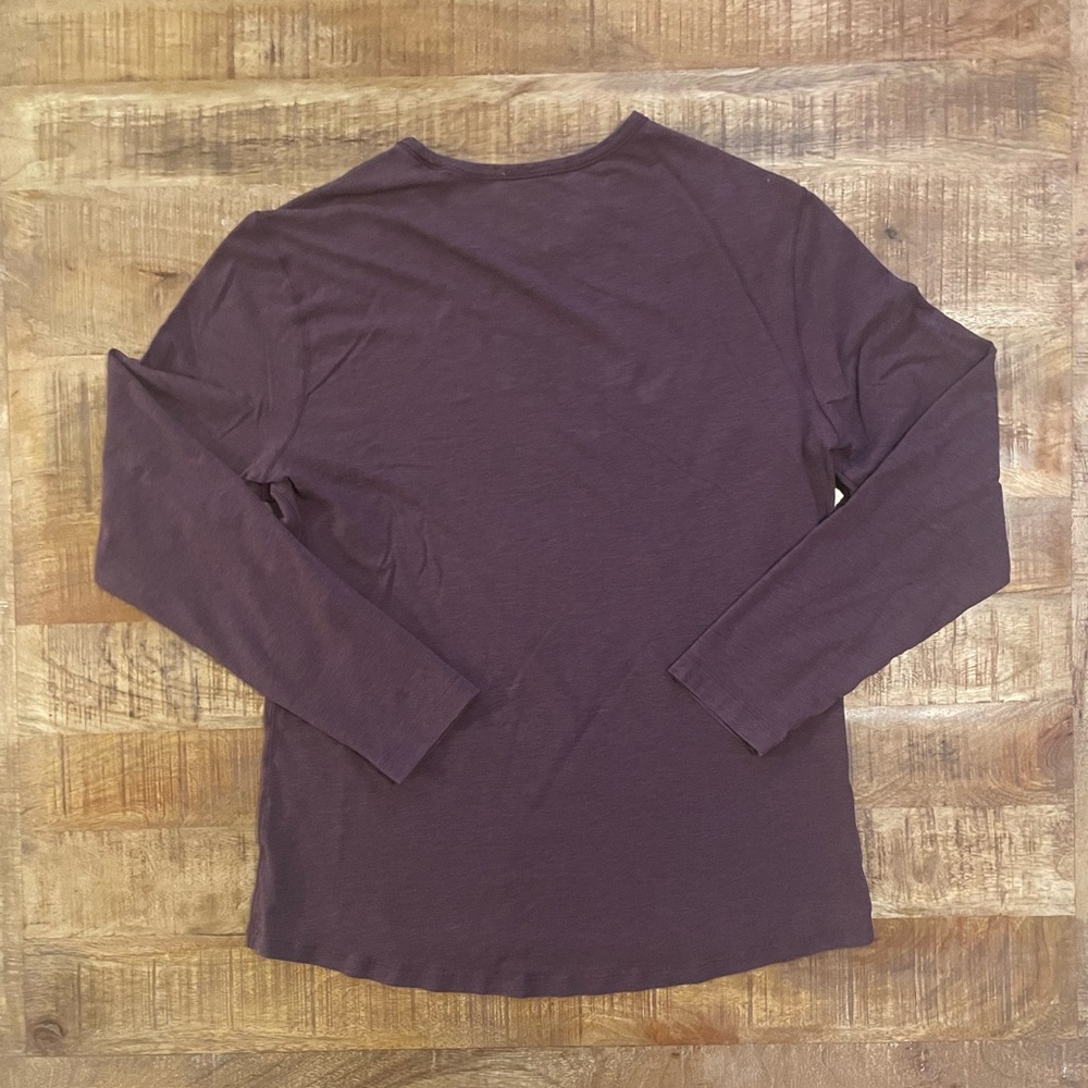 Lululemon 5 Year Basic Long Sleeve Shirt - Picture 3 of 5